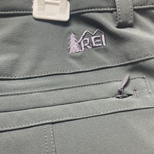 REI cooperative wome’s adjustable hiking pants